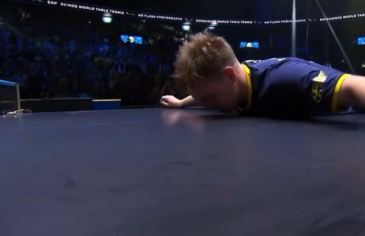 星空体育app下载-主场夺冠！莫雷加德击败林诗栋夺冠，赛后亲吻球台庆祝