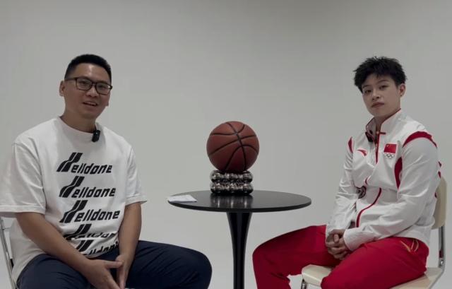 星空体育app下载-体坛专访女篮新星李缘：明年的目标是奥运领奖台